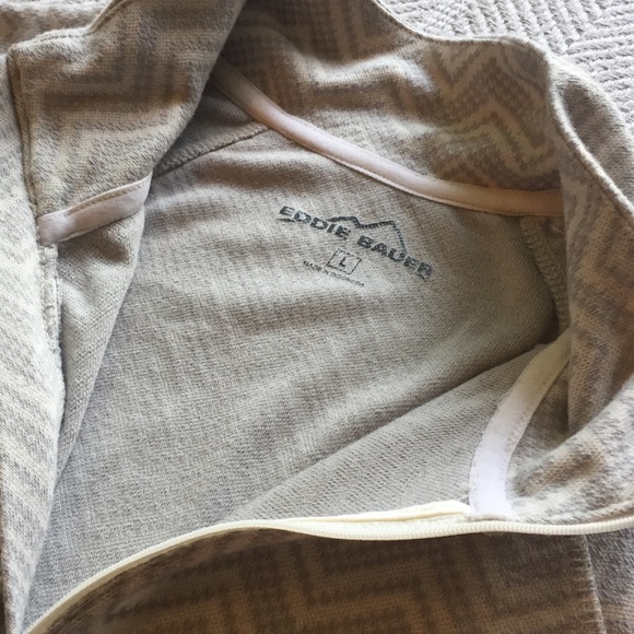 Eddie Bauer 1/4 zip sweatshirt / sweater - Picture 3 of 7